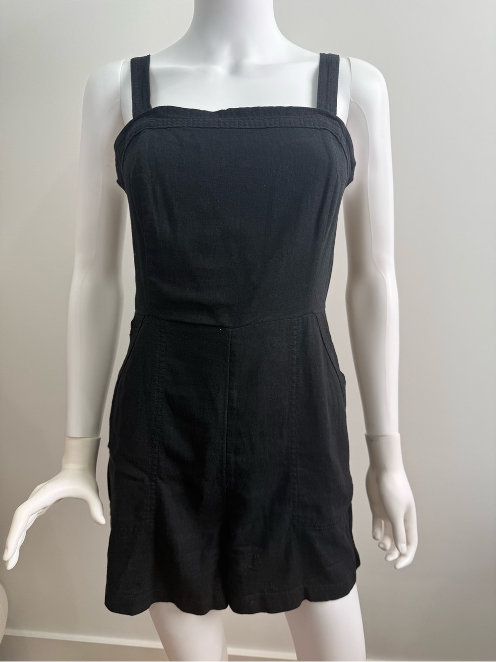 Old Navy Black Sleeveless Romper